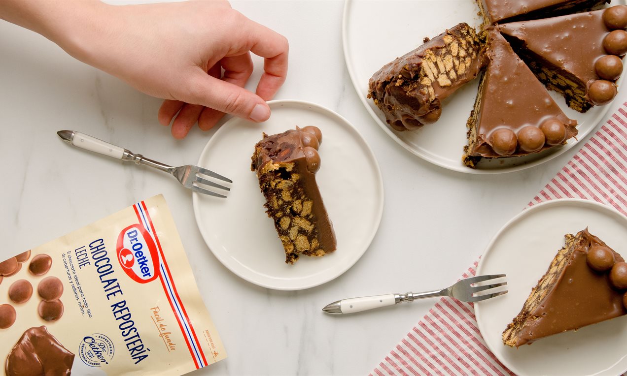 Tarta rápida de chocolate con leche sin horno